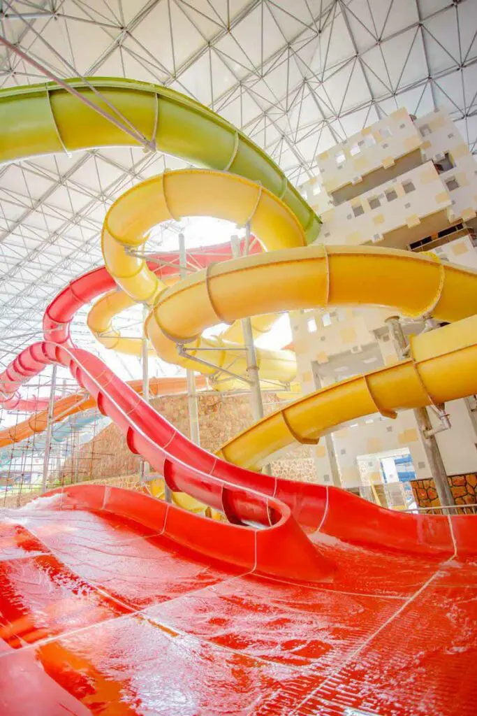 پارک آبی آبسار در اصفهان پارک آبی آبسار در اصفهان